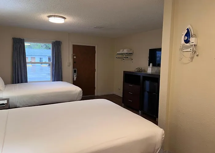 Sunrise Motor Inn